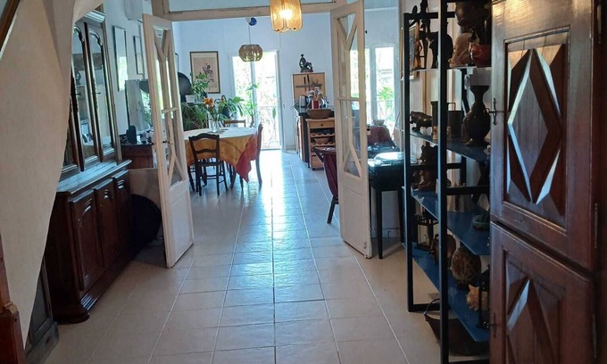Serignan Apartamento | Spacious duplex apartment ideally located large terrace village center