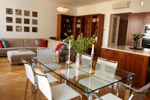Josefov Apartamento | Spacious elegance in the heart of Old Town