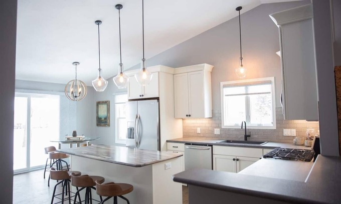 Janesville Casa | Spacious Executive 2BR Home Near Shopping & Dining