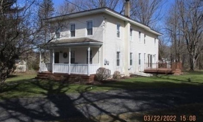 Fair Haven Casa | Spacious Fair Haven NY Village Home - perfect for large groups