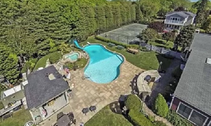 Westhampton Casa | Spacious Family Compound in beautiful Westhampton with private Tennis Court