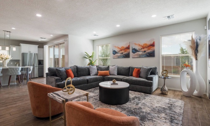 Northeast Heights Casa | Spacious Family Friendly 5BR Retreat Sandia Views Movie Lounge + Fenced Yard