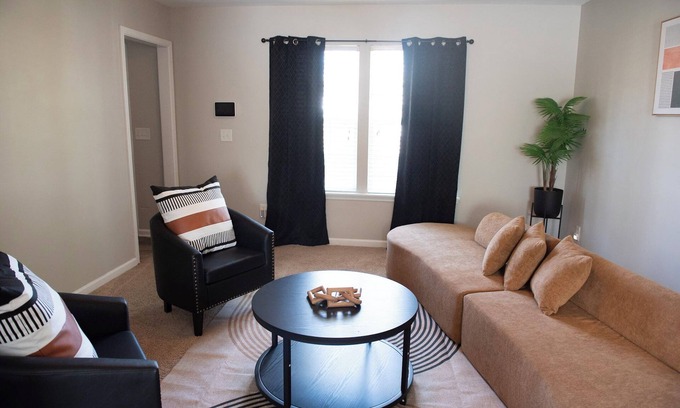 Huntcliff Casa | Spacious & Family-Friendly Retreat, 4 Bedrooms, Large Backyard near Fort Jackson