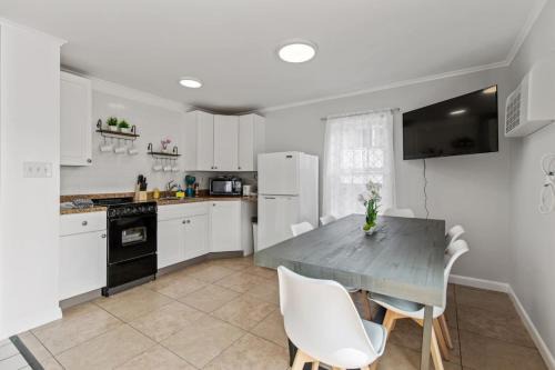 Old Orchard Beach Apartamento | Spacious Family Suite Steps to the Beach (444)