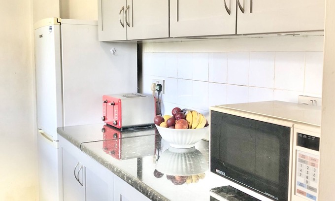 Fulham Apartamento | Spacious Flat - 5 minute walk to Tube