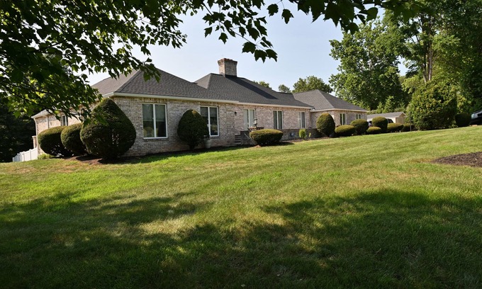 Hummelstown Casa | Spacious, fun filled home with fire pit, game room, deck and two acres of land