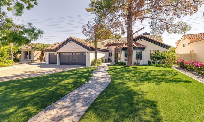 Val Vista Lakes Casa | Spacious Gilbert Vacation Rental Near Water Ranch!