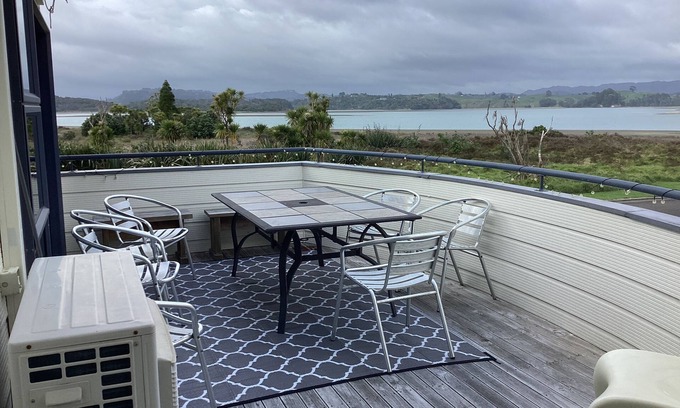 Ohope Casa | Spacious Harbourside Luxury