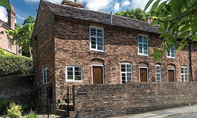 Coalbrookdale Cabaña | Spacious Historic Cottage 2 Bathrooms, Ironbridge Museums, Family-friendly