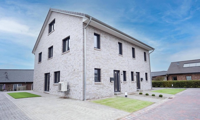 Hemmingstedt Casa | Spacious holiday/fitter's house Wackenhuus 6 in Albersdorf for up to 6 people
