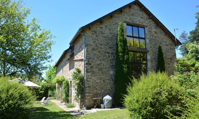 Altillac Casa | Amplia casa de vacaciones con piscina cerca de Beaulieu sur Dordogne
