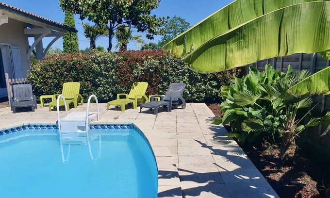 Le Porge Casa | Spacious holiday home with pool in Le Porge