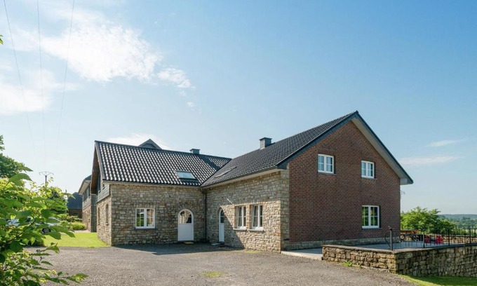 Walk Casa | Spacious Holiday Home in Chodes with Sauna