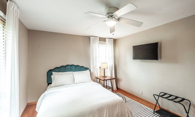 Gallatin Casa | Spacious home in quiet neighborhood - half mile from Historic Gallatin Square