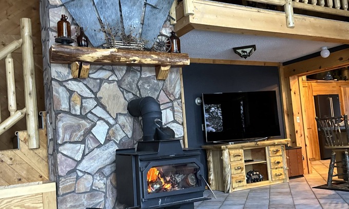 Silver Gate Casa | Spacious home that is perfect for large family/friend gatherings!