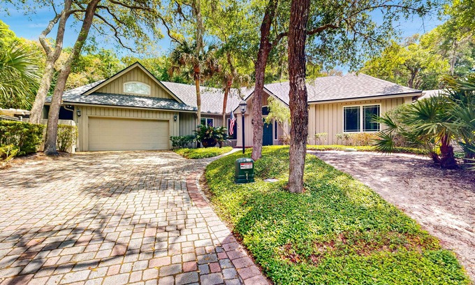 Fernandina Beach Casa | Spacious home with patio, deck, private outdoor pool, & beach access