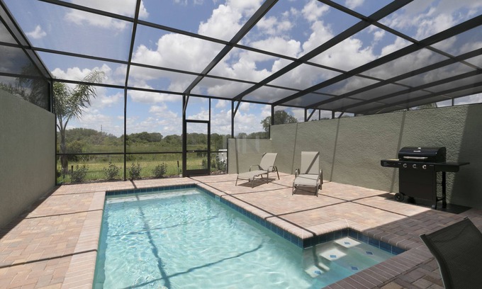 Briargrove Casa | Spacious Home with Private Pool, BBQ & Themed Rooms in Solterra Resort