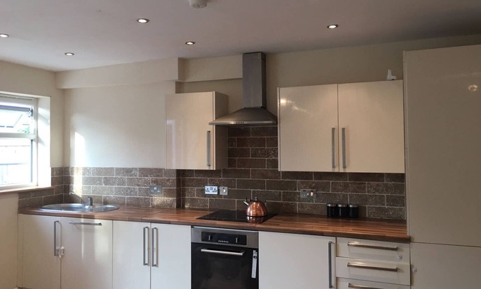 Colyers Casa | Spacious Homestay London