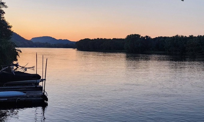 Marshland Casa | Spacious house w/hot tub & river view