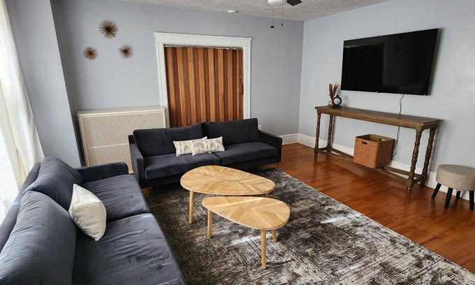 Worcester Casa | Spacious luxury 3 bedroom apartment