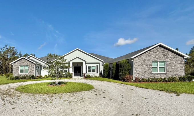 Braden River Casa | SPACIOUS LUXURY HOUSE IN MYAKKA-5 BEDROOM/6BATHROOM/PIANO WASHER/DRYER-NEAR LAKE