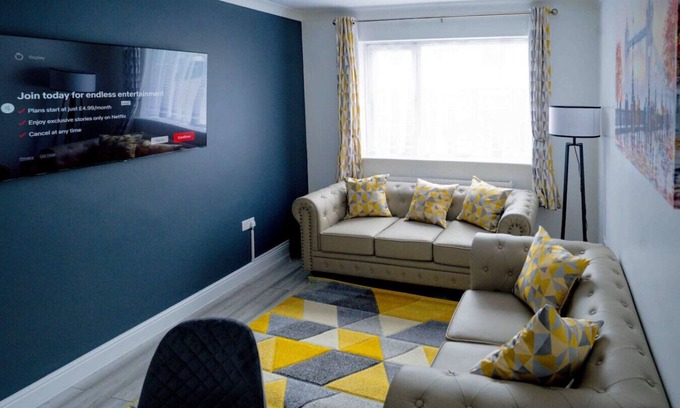 Belvedere Apartamento | Spacious modern apartment with full kitchen, Wi-Fi & parking