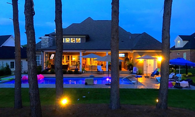 Stone Lakes Casa | Amplia casa nueva perfecta para KY Derby