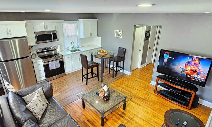 Huntington Station Apartamento | Spacious One Bedroom suite