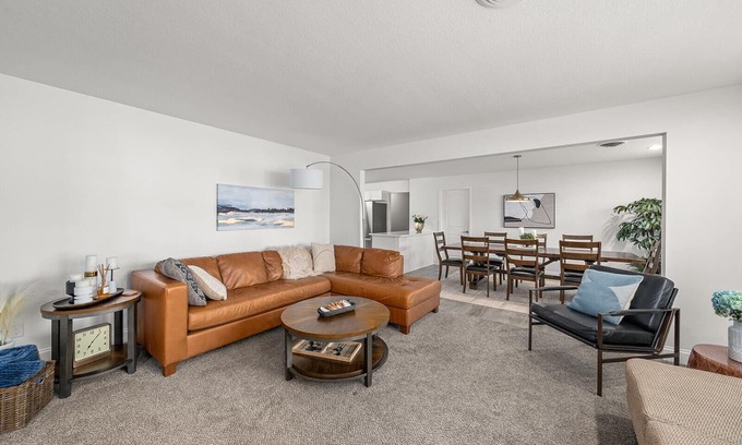 Lovington Casa | Spacious Ranch Home-5 BR, including 2 King Suites!