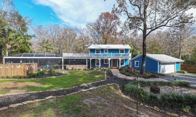 Dunnellon Casa | Spacious Riverhouse with views, pool, jacuzzi, and near Rainbow River