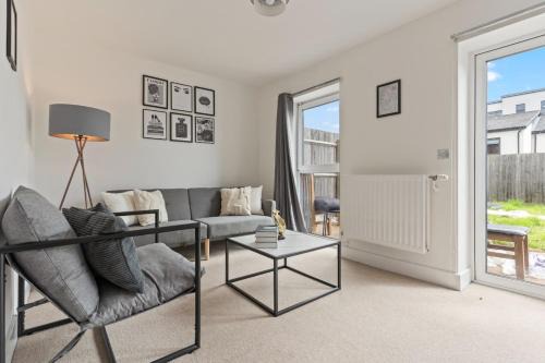 The Westside Apartamento | Spacious spotless and comfortable 3 bedroom house in Birmingham city centre with allocated parking and city views