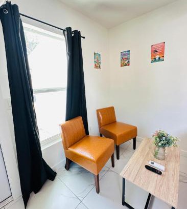 Little Havana Casa | Spacious Studio 10 mins to Mia&Downtown