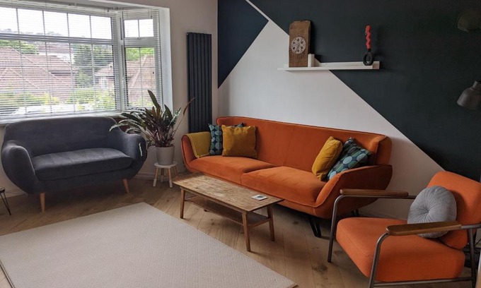 Brighton Apartamento | Spacious Unique Brighton Home FREE Parking