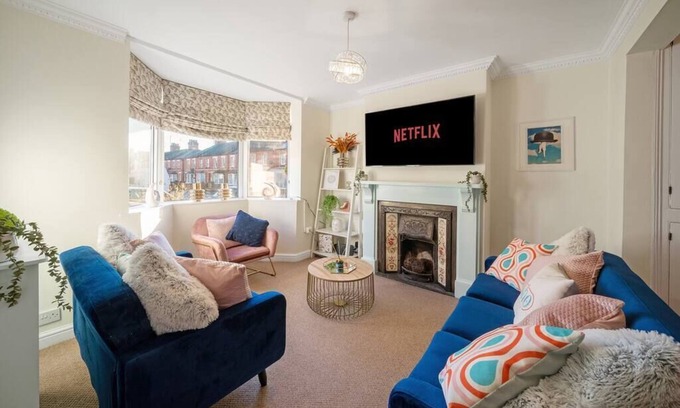 Cirencester Casa | Spacious w/Garden Heart of the town Wi-Fi Smart TV