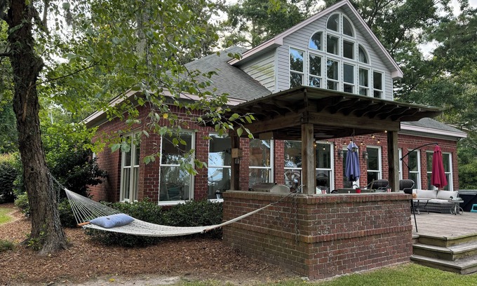 Lake Waccamaw Casa | Spacious waterfront house with private dock and mooring in lovely Lake Waccamaw
