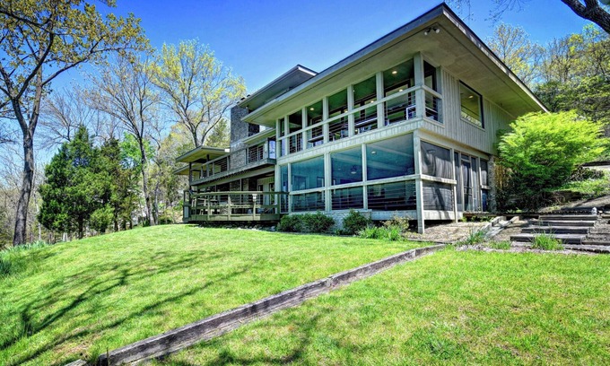 Brandenburg Casa | Spacious waterfront lake house located 40 mins from downtown Louisville, KY