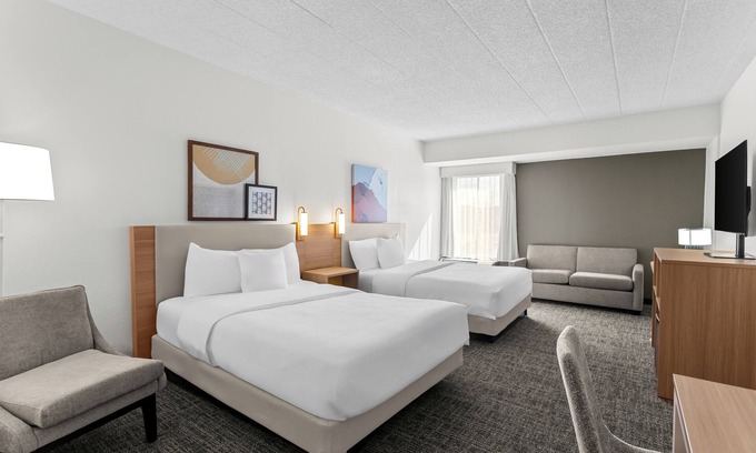 Des Plaines Hotel | Spark by Hilton Des Plaines Chicago O'Hare