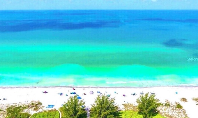 Whitney Beach Villa | Sparkling Clean, Updated 2BR/1BA Beach Condo. Unbeatable Location.