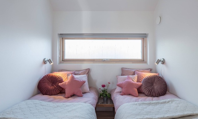 Alvsjo Cabaña | Sparkling newly built house close to city & nature