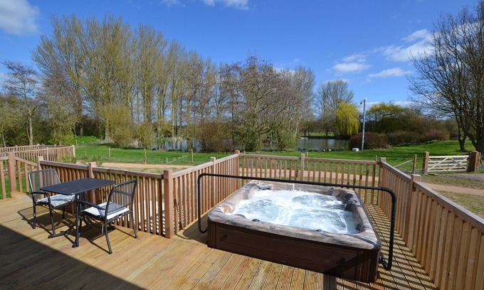 Henton Apartamento | Lodge-Superior-Baño privado con bañera-Vista al Lago-Sparrowhawk Lodge