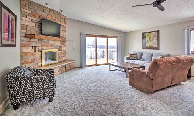 Sparta Casa | Sparta Home Near La Crosse River Bike Trail!
