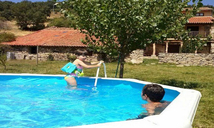 Navalperal de Tormes Cabaña | OFERTAS ESPECIALES PARA EL VERANO, PISCINA, WIFI GRATIS, ZONAS DE BAÑO NATURALES
