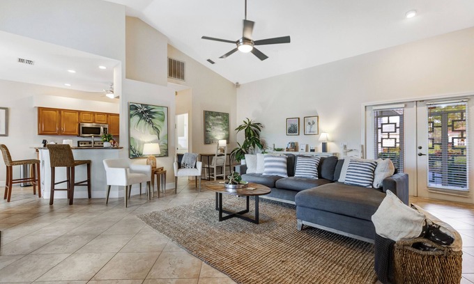 Falcons Glen Casa | Special Offer: Cozy 3BR Retreat with Private Pool & Lakeview – Hot Deal Today!