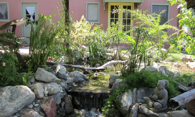 Somerset Cabaña | Espectacular unidad de jardín de 1 habitación en las colinas de Glendale.