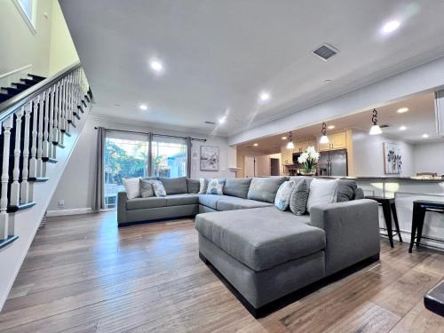 Southwest Anaheim Casa | Spectacular 5 Bedroom, 4 Bath Pool Home Near Disney