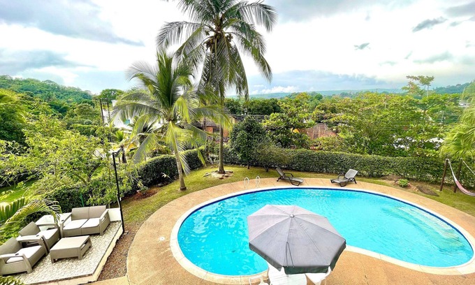 Melgar Casa | Espectacular Casa Finca con piscina, WI FI y AA