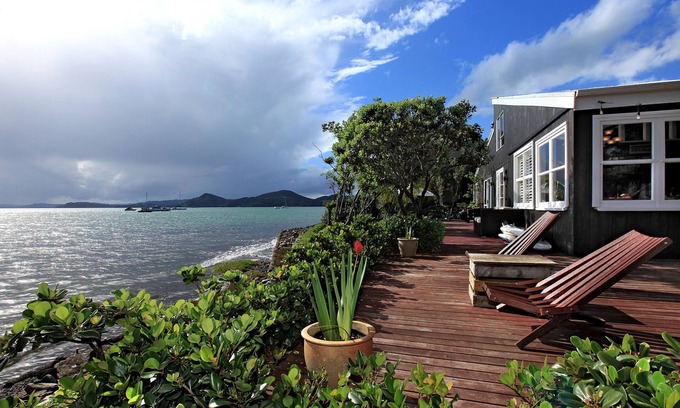 Whangarei Heads Casa | Spectacular location! Full house in unbeatable seaside sun-drenched location