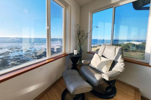 Yachats Casa | Spectacular Ocean Views! Whaley Nice