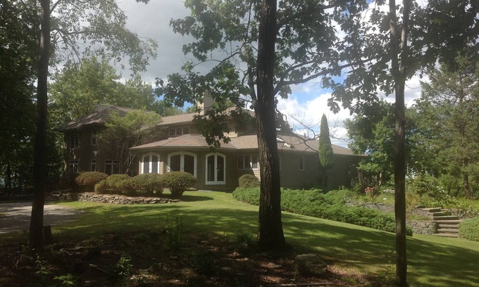 Copake Falls Casa | Espectacular Hilltop Privado Contemporáneo Raíces (Pool / Catamount / Bash Bish Otoño)