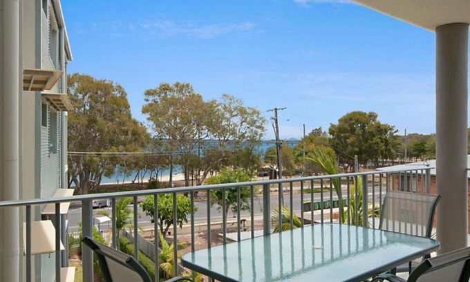 Bongaree Casa | Spectacular Unit Overlooking Pumicestone Passage - Welsby Pde, Bongaree
